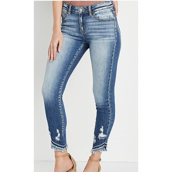 Kancan Skinny Mid Rise Frayed Ripped Jeans Women's Size 30 Ankle Length Spandex - Picture 1 of 8